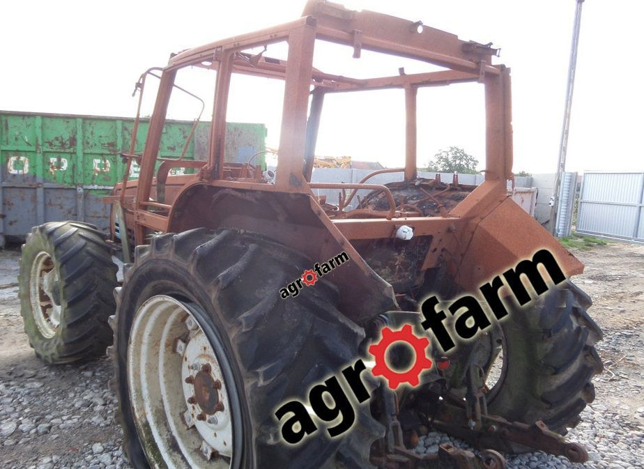 Valtra części 6300 6200 6400 skrzynia silnik most zawór blok głowica zwolnica obudowa wał zwrotnica - Caixa de velocidade por Máquina agrícola: foto 4 Valtra części 6300 6200 6400 skrzynia silnik most zawór blok głowica zwolnica obudowa wał zwrotnica - Caixa de velocidade por Máquina agrícola: foto 4