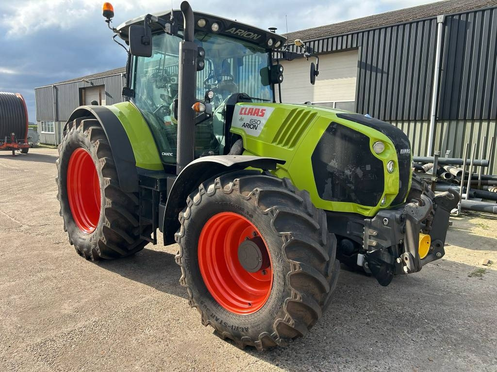 Claas Arion 650 Cmatic - Trator: foto 3 Claas Arion 650 Cmatic - Trator: foto 3
