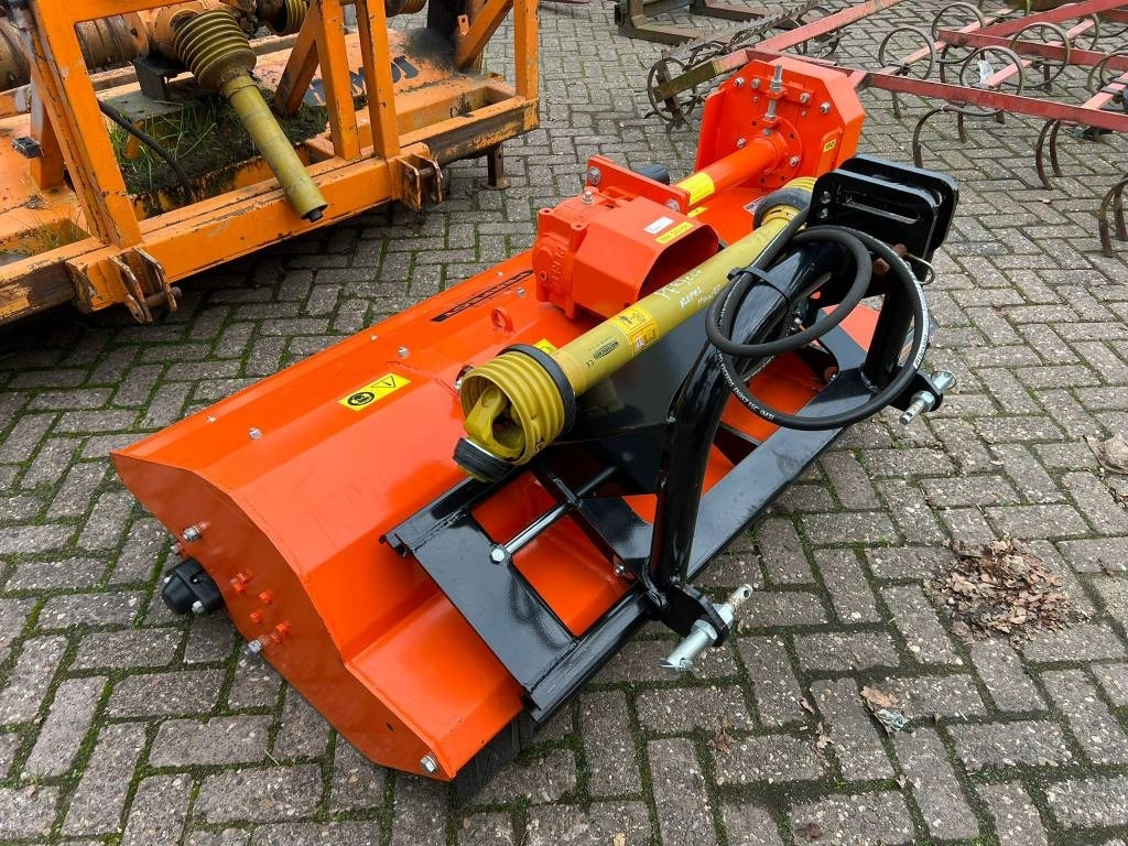Perfect KP 150 - Equipamento por Trator municipal: foto 4 Perfect KP 150 - Equipamento por Trator municipal: foto 4