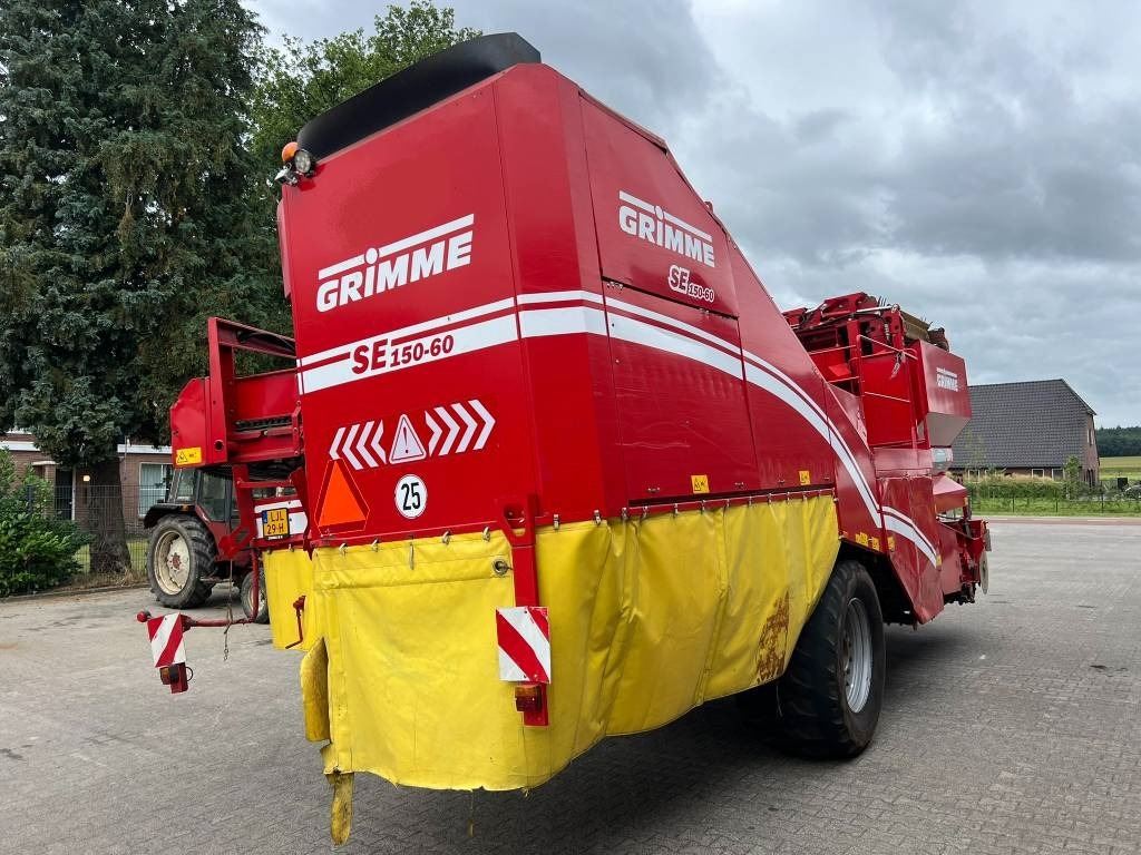 Grimme SE 150-60 - Colheitadeira de batatas: foto 4 Grimme SE 150-60 - Colheitadeira de batatas: foto 4