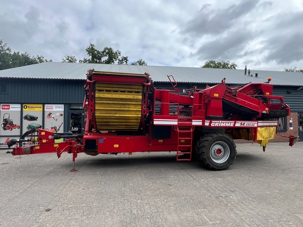 Grimme SE 150-60 - Colheitadeira de batatas: foto 2 Grimme SE 150-60 - Colheitadeira de batatas: foto 2