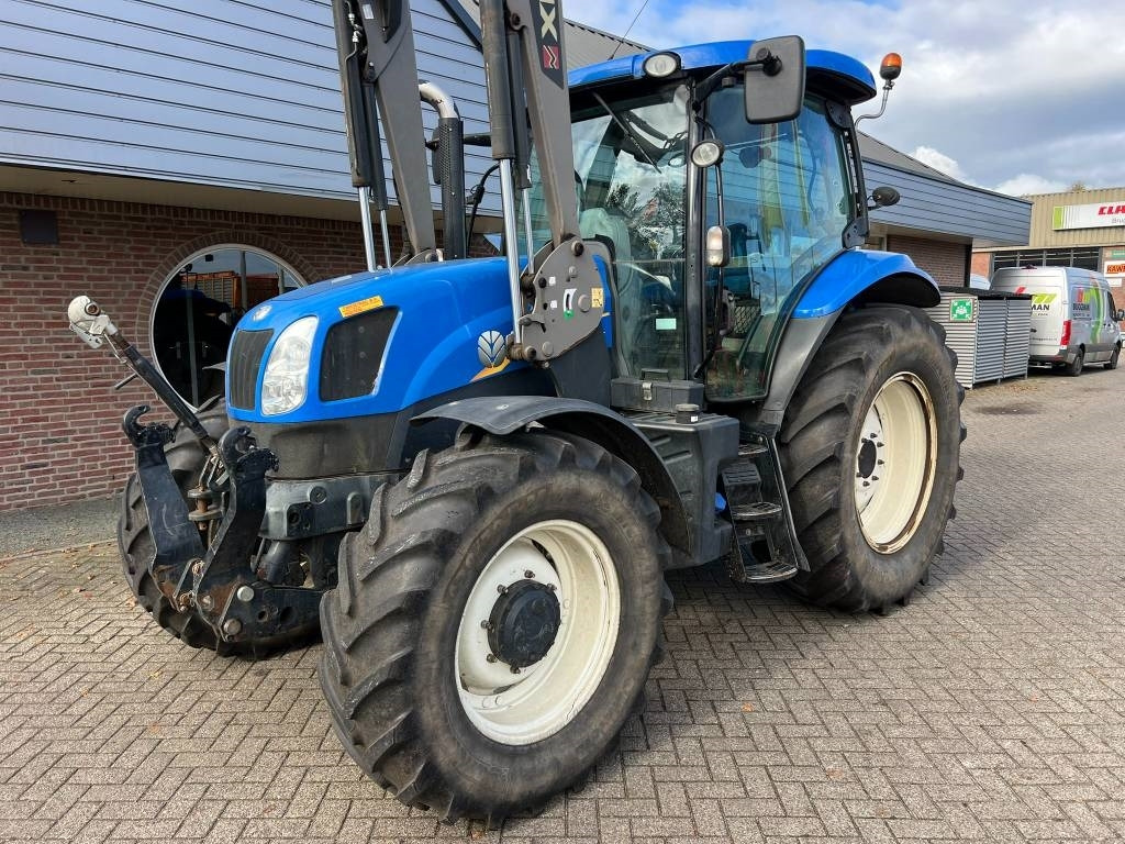 New Holland T 6.155 - Trator: foto 2 New Holland T 6.155 - Trator: foto 2