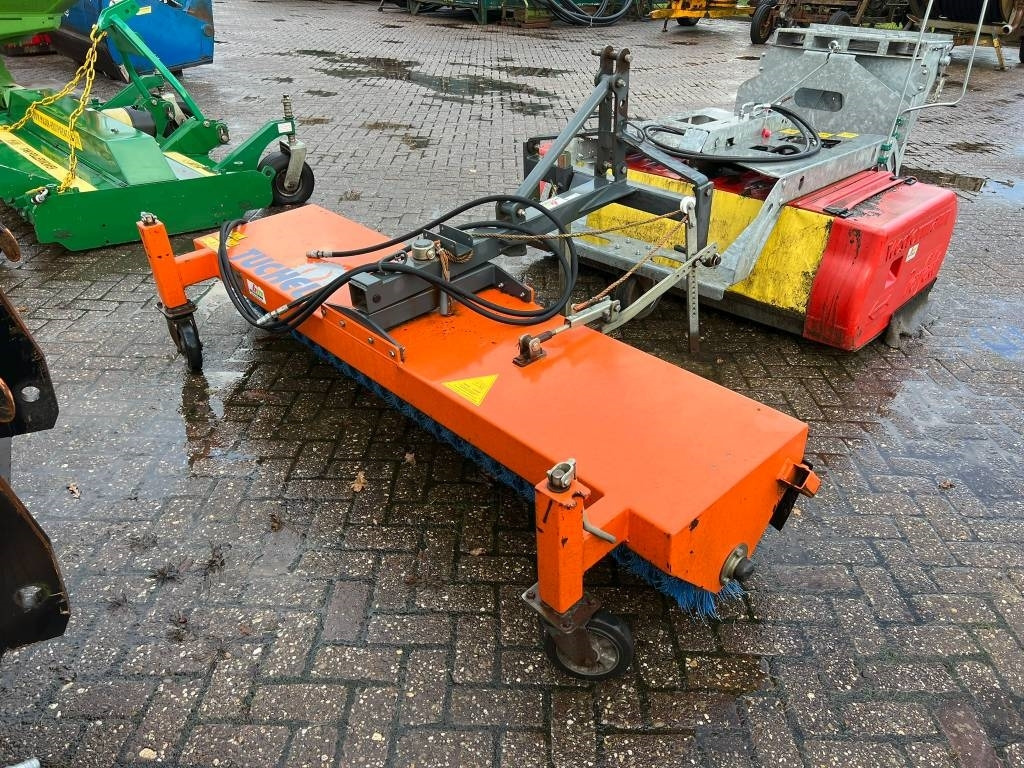 Tuchel EKM 230 HD veegmachine - Vassoura: foto 5 Tuchel EKM 230 HD veegmachine - Vassoura: foto 5