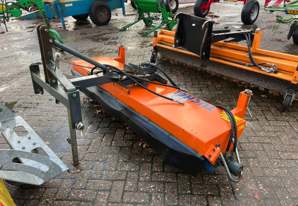 Vassoura por Máquina agrícola Tuchel EKM 230 HD veegmachine: foto 1
