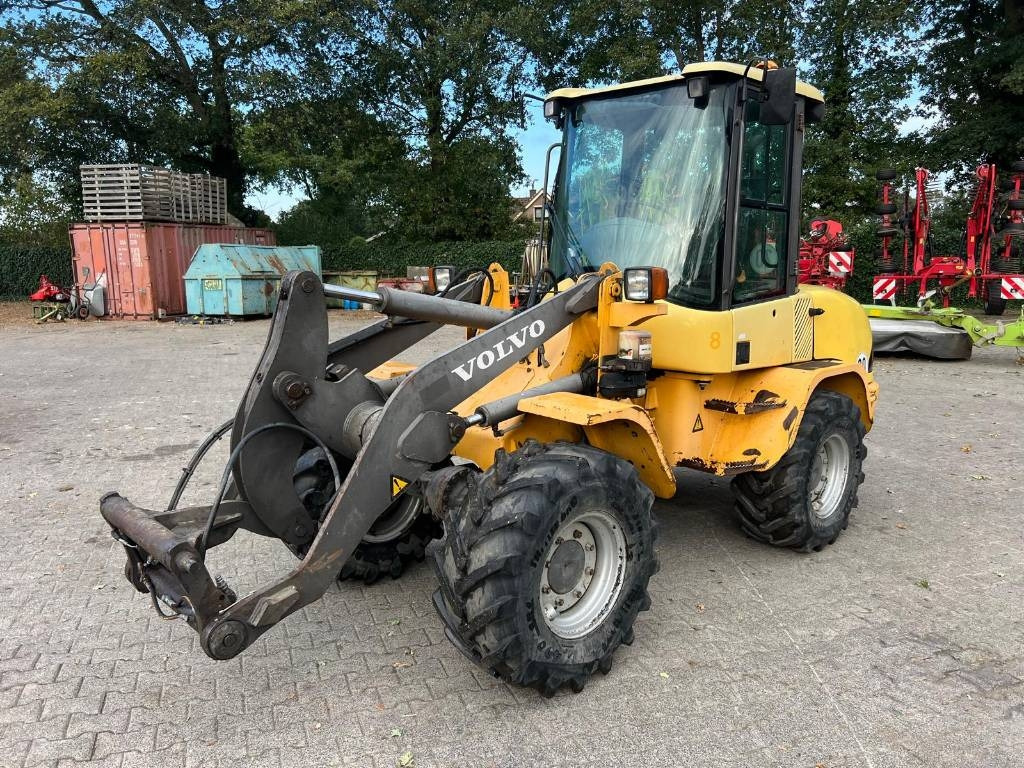Volvo L 30 B - Pá carregadora de rodas: foto 1 Volvo L 30 B - Pá carregadora de rodas: foto 1