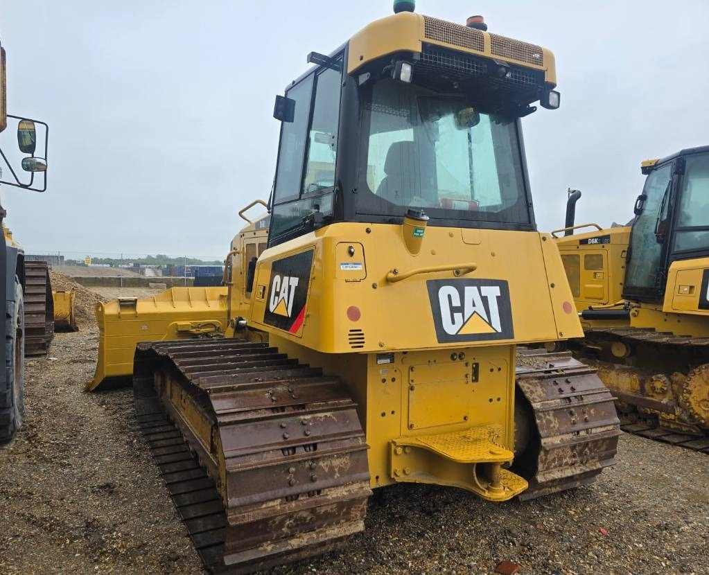 CAT D 6 K 2 LGP - Buldôzer: foto 3 CAT D 6 K 2 LGP - Buldôzer: foto 3