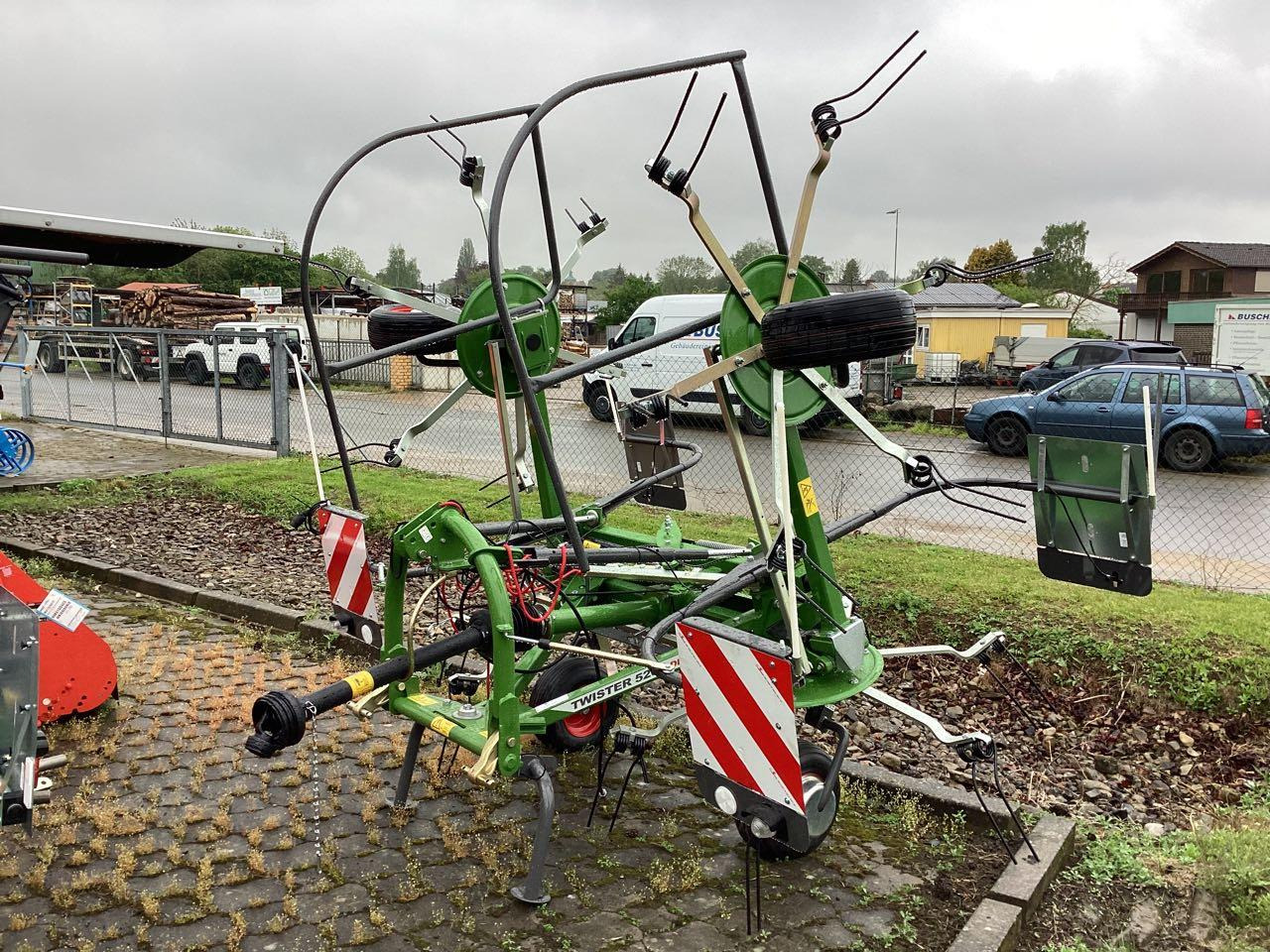 Fendt Twister 5204 DN - Ancinho enleirador: foto 1 Fendt Twister 5204 DN - Ancinho enleirador: foto 1