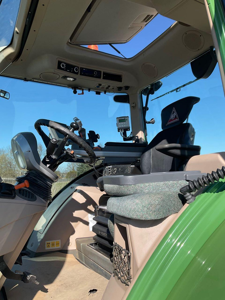 Fendt Vario 714 SCR Profi Plus - Trator: foto 4 Fendt Vario 714 SCR Profi Plus - Trator: foto 4