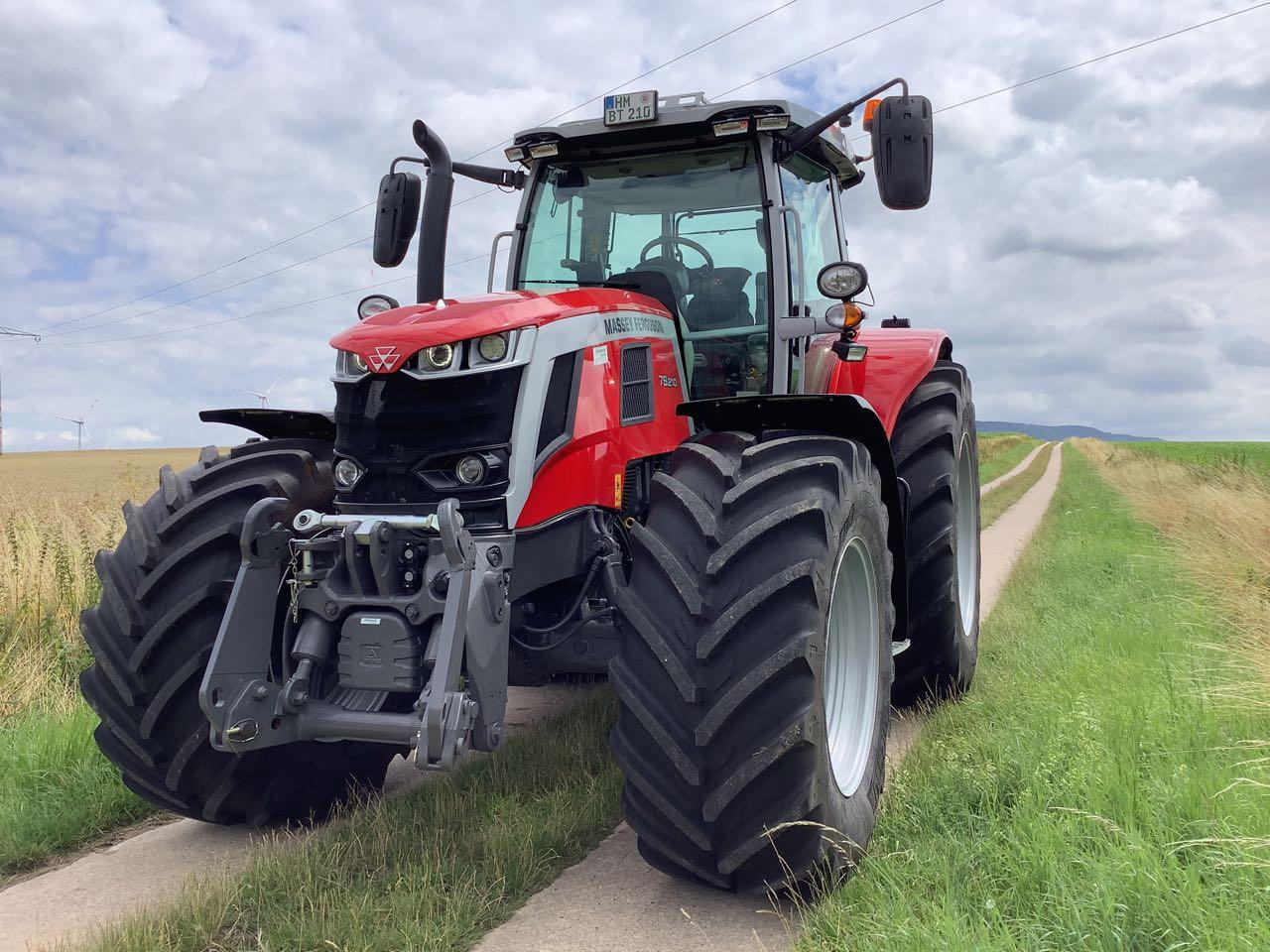 Trator Massey Ferguson 7S.210 (Demomaschine): foto 1