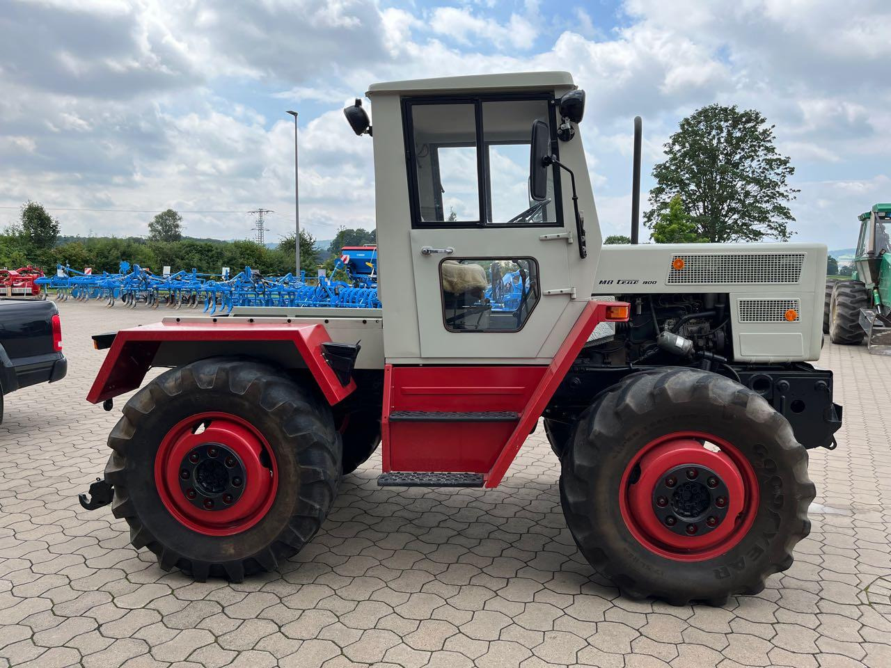 Mercedes-Benz MB trac 800 - Trator: foto 2 Mercedes-Benz MB trac 800 - Trator: foto 2