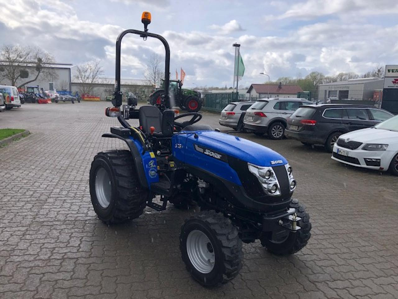 Solis 26+ Seitenschalter - Trator: foto 3 Solis 26+ Seitenschalter - Trator: foto 3