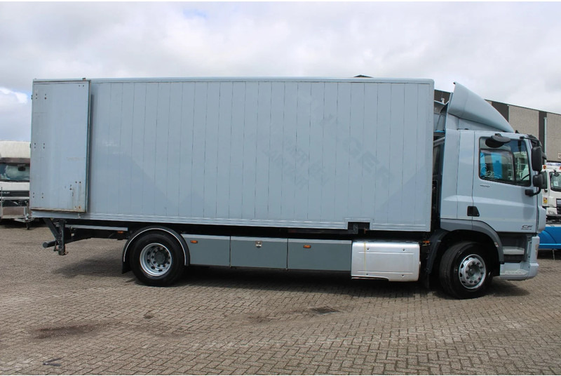 DAF CF 400 + EURO 6 + 19t - Camião furgão: foto 4 DAF CF 400 + EURO 6 + 19t - Camião furgão: foto 4