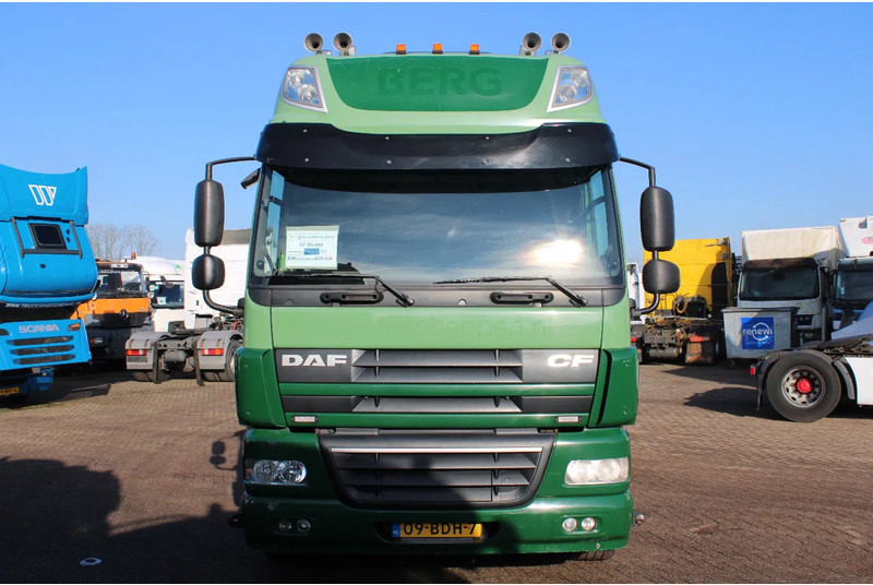 DAF CF 85.460 8X4 + 30 TON VDL hook + euro 5 - Camião polibenne: foto 2 DAF CF 85.460 8X4 + 30 TON VDL hook + euro 5 - Camião polibenne: foto 2