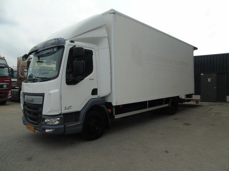 DAF LF 210 + euro 6 + lift + 3P + 12T - Camião furgão: foto 3 DAF LF 210 + euro 6 + lift + 3P + 12T - Camião furgão: foto 3