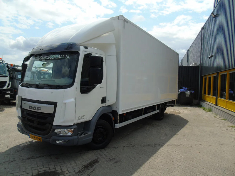 DAF LF 210 + euro 6 + lift + 3P - Camião furgão: foto 2 DAF LF 210 + euro 6 + lift + 3P - Camião furgão: foto 2