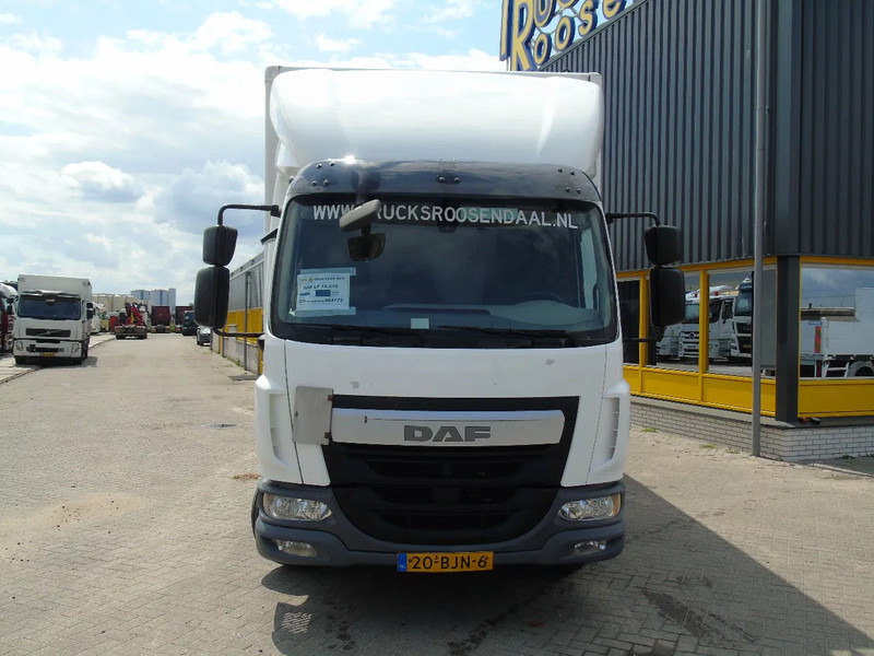 DAF LF 210 + euro 6 + lift + 3P - Camião furgão: foto 3 DAF LF 210 + euro 6 + lift + 3P - Camião furgão: foto 3