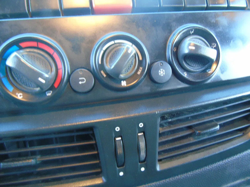 Camião transporte de veículos Iveco Eurocargo 120E18 + MANUAL + EURO 5: foto 17