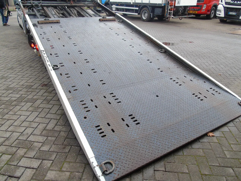 Iveco Eurocargo 140E25 + FULL SYSTEM + TOWING - Camião transporte de veículos: foto 4 Iveco Eurocargo 140E25 + FULL SYSTEM + TOWING - Camião transporte de veículos: foto 4