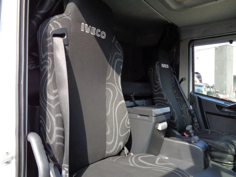 Iveco Eurocargo 80EL21 Manual + Euro 6 + Dhollandia Lift - Camião de lona: foto 5 Iveco Eurocargo 80EL21 Manual + Euro 6 + Dhollandia Lift - Camião de lona: foto 5