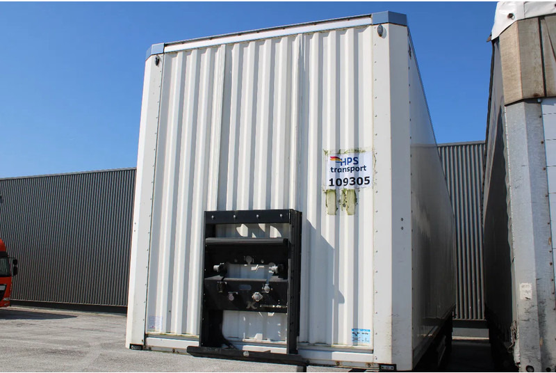 Kässbohrer 3x axle + bpw - Semi-reboque furgão: foto 3 Kässbohrer 3x axle + bpw - Semi-reboque furgão: foto 3