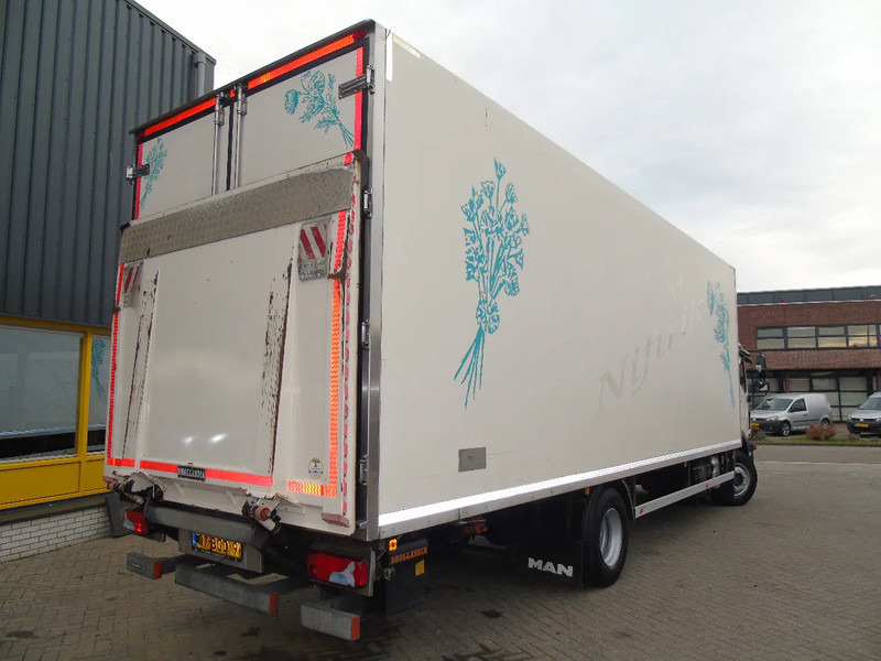 MAN TGM 12.250 + EURO 6 - Camião furgão: foto 3 MAN TGM 12.250 + EURO 6 - Camião furgão: foto 3