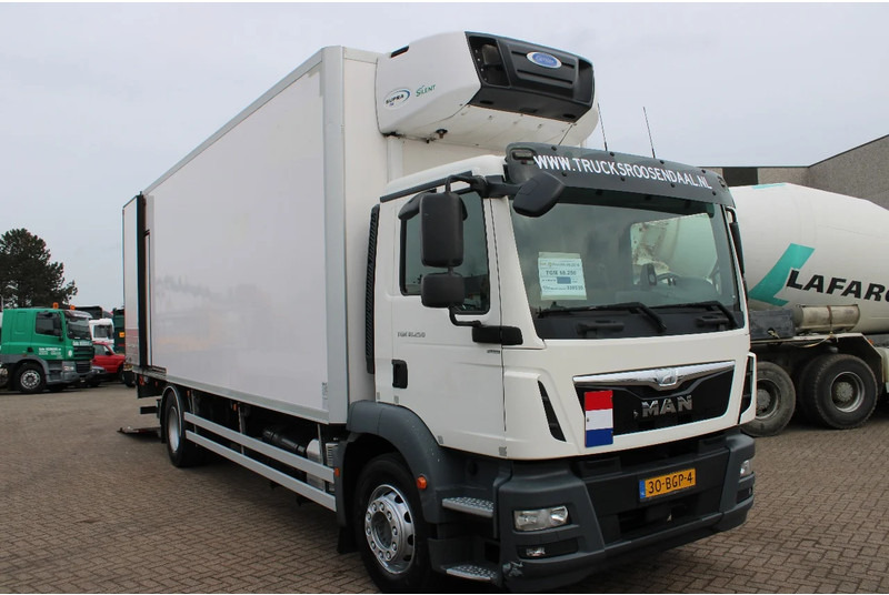 MAN TGM 18.250 + EURO 6 + CARRIER + LIFT - Camião frigorífico: foto 4 MAN TGM 18.250 + EURO 6 + CARRIER + LIFT - Camião frigorífico: foto 4