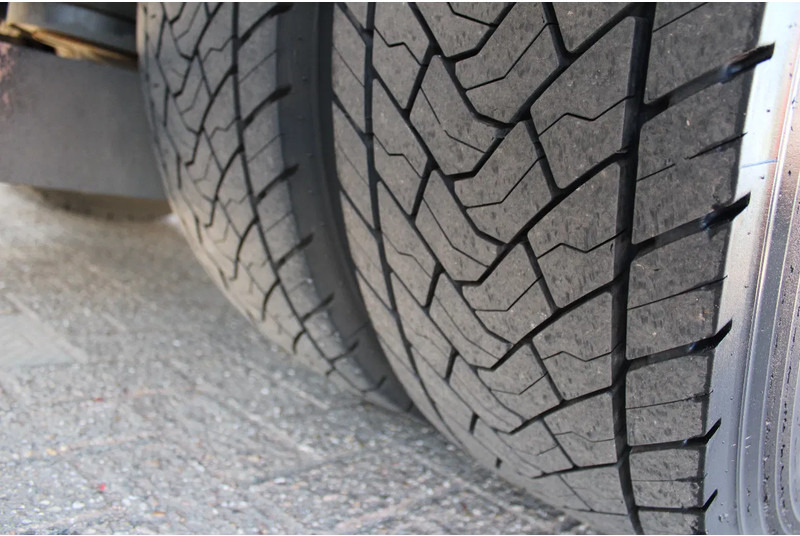 Camião frigorífico Mercedes-Benz Antos 1924 + THERMO KING 1200 + LIFT + EURO 6: foto 16 Camião frigorífico Mercedes-Benz Antos 1924 + THERMO KING 1200 + LIFT + EURO 6: foto 16