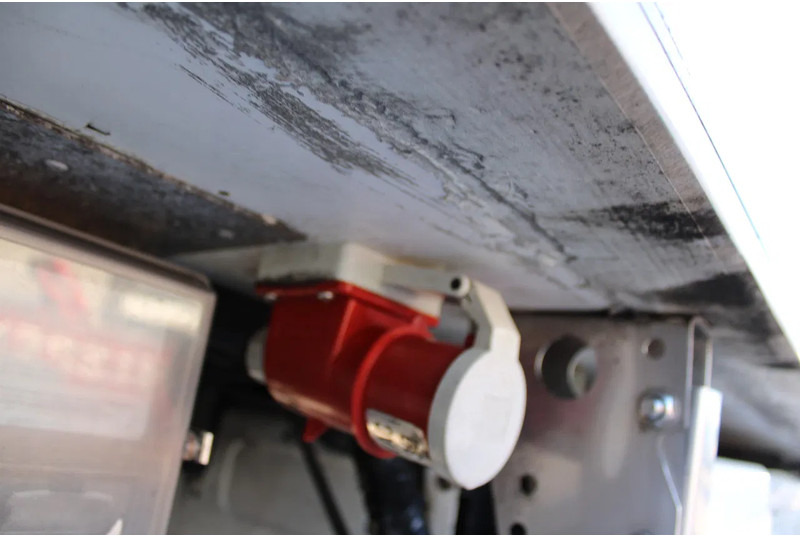 Camião frigorífico Mercedes-Benz Antos 1924 + THERMO KING 1200 + LIFT + EURO 6: foto 13 Camião frigorífico Mercedes-Benz Antos 1924 + THERMO KING 1200 + LIFT + EURO 6: foto 13