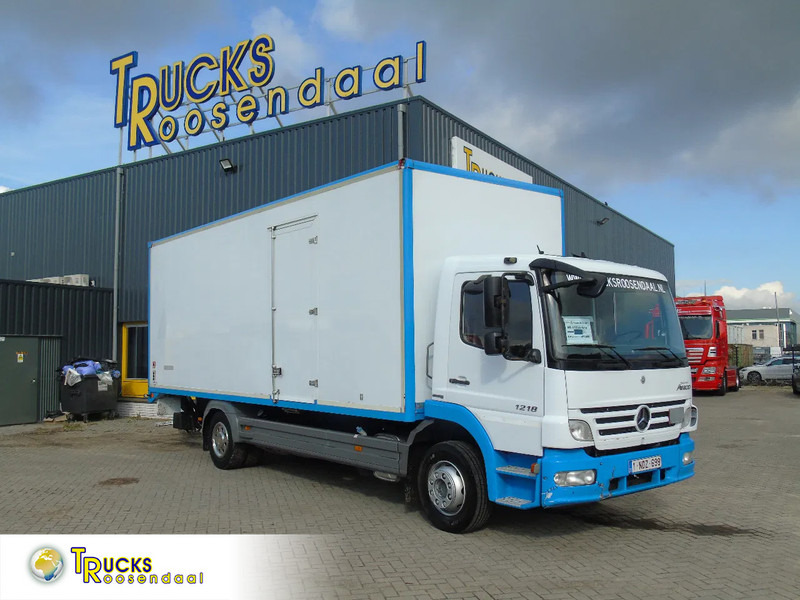 Mercedes-Benz Atego 1218 + euro 5 + lift - Camião furgão: foto 1 Mercedes-Benz Atego 1218 + euro 5 + lift - Camião furgão: foto 1