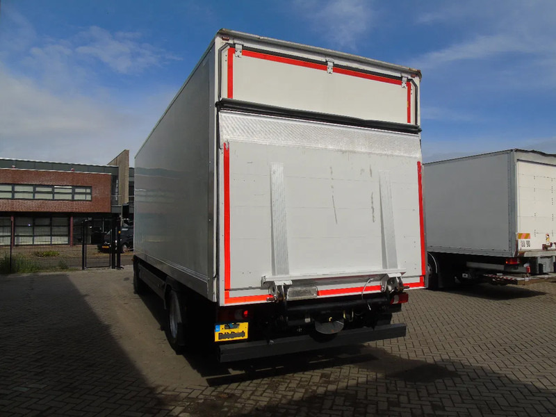 Mercedes-Benz Atego 1524 + EURO 6 + 15T + LIFT - Camião furgão: foto 4 Mercedes-Benz Atego 1524 + EURO 6 + 15T + LIFT - Camião furgão: foto 4