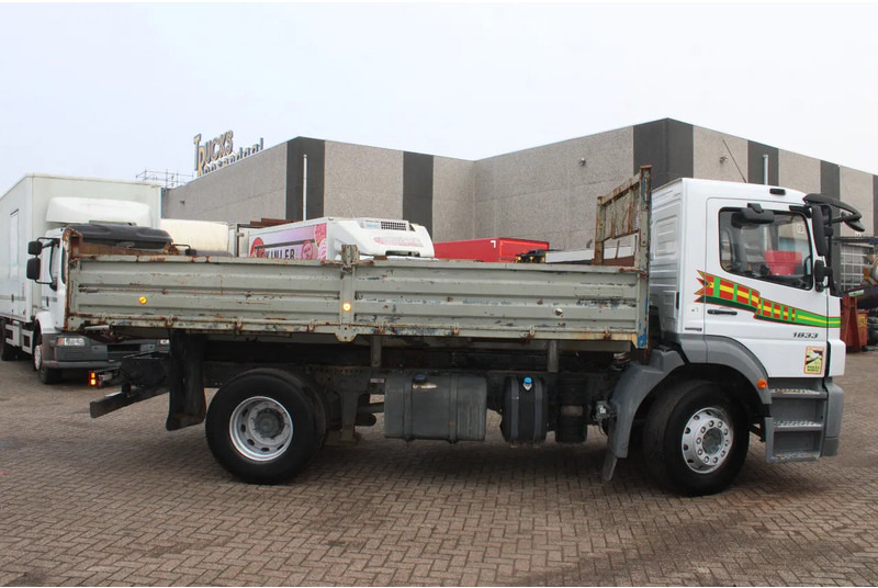 Mercedes-Benz Axor 1833 + tipper + manual - Camião basculante: foto 4 Mercedes-Benz Axor 1833 + tipper + manual - Camião basculante: foto 4