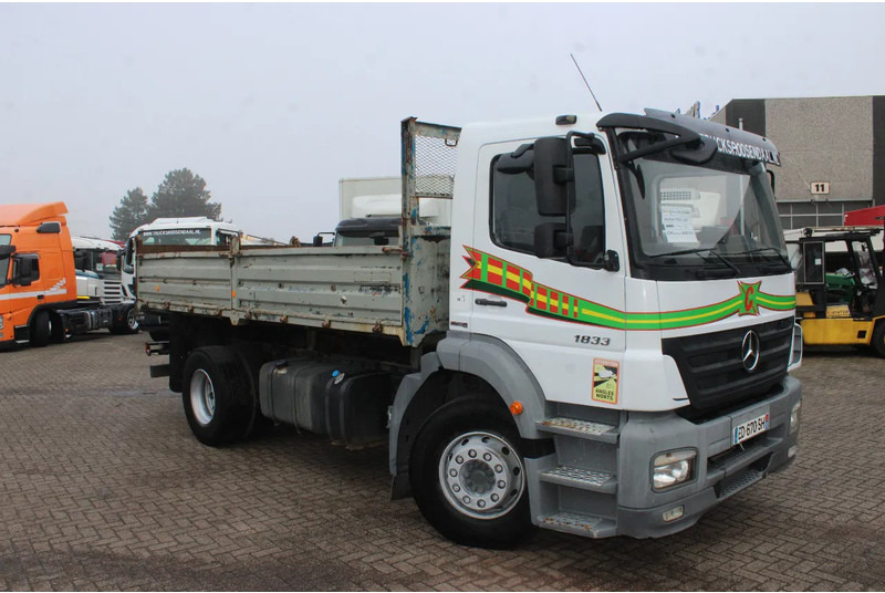 Mercedes-Benz Axor 1833 + tipper + manual - Camião basculante: foto 2 Mercedes-Benz Axor 1833 + tipper + manual - Camião basculante: foto 2