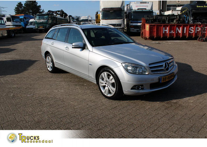 Mercedes-Benz C-Klasse 250 / AUT / CRUISE CONTROL / HEATING - Automóvel: foto 1 Mercedes-Benz C-Klasse 250 / AUT / CRUISE CONTROL / HEATING - Automóvel: foto 1