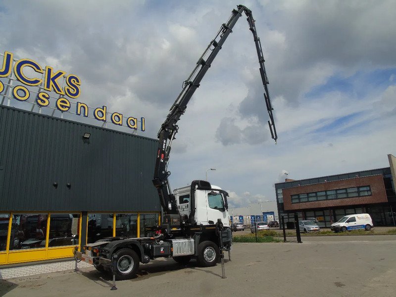 Mercedes-Benz Arocs 2051 + 4X4 + HIAB 302 E6 / JIB 70 X 4 + 10 EXTENTSIONS (512hours) - Tractor: foto 4 Mercedes-Benz Arocs 2051 + 4X4 + HIAB 302 E6 / JIB 70 X 4 + 10 EXTENTSIONS (512hours) - Tractor: foto 4