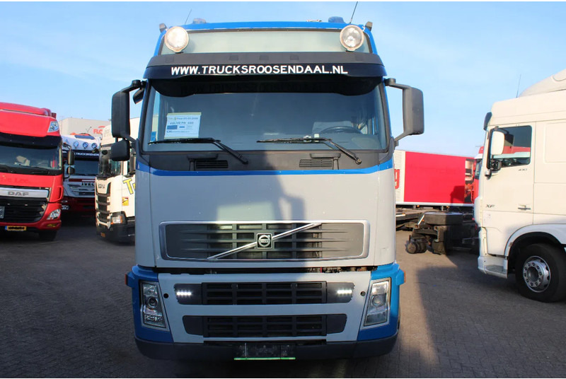 Volvo FH 12.440 + xl cab + manual + EURO 5 - Tractor: foto 4 Volvo FH 12.440 + xl cab + manual + EURO 5 - Tractor: foto 4