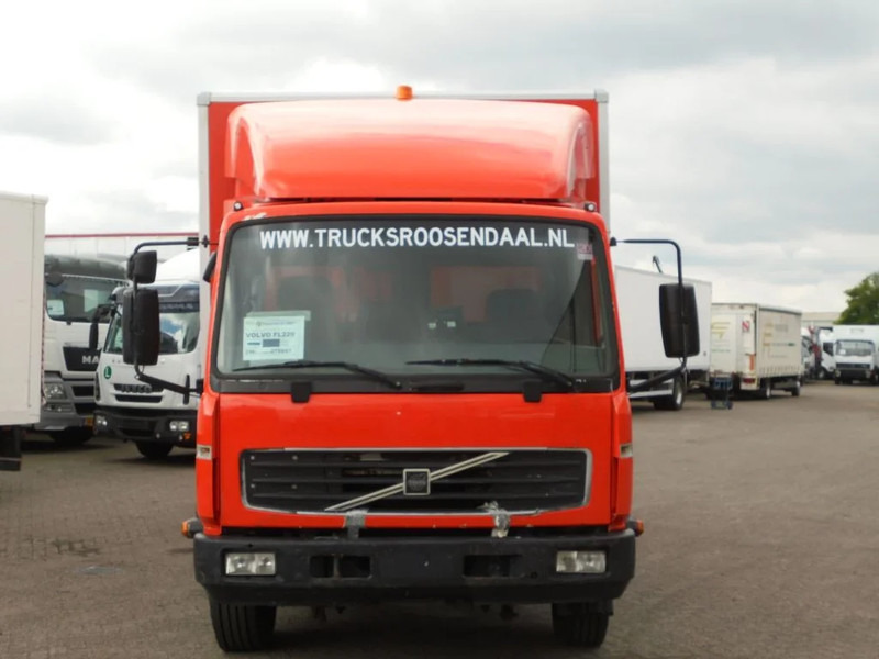Volvo FL 220 + Manual + HMF 150 crane - Camião de caixa aberta/ Plataforma: foto 2 Volvo FL 220 + Manual + HMF 150 crane - Camião de caixa aberta/ Plataforma: foto 2