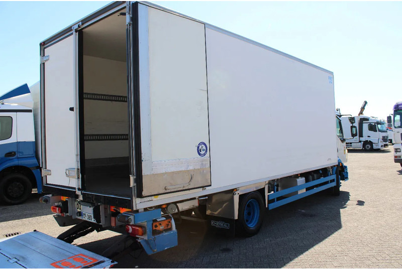 Volvo FL 240 + carrier + ATP + 16T + lift + MANUAL - Camião frigorífico: foto 4 Volvo FL 240 + carrier + ATP + 16T + lift + MANUAL - Camião frigorífico: foto 4