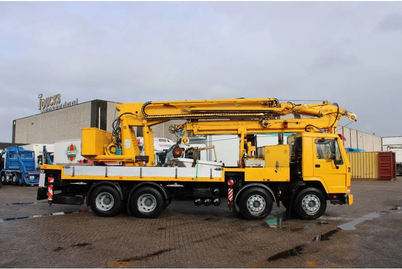 Volvo FL FL10 8X4 + GROMACH 34 mtr. + EURO 2 - Camião grua: foto 5 Volvo FL FL10 8X4 + GROMACH 34 mtr. + EURO 2 - Camião grua: foto 5
