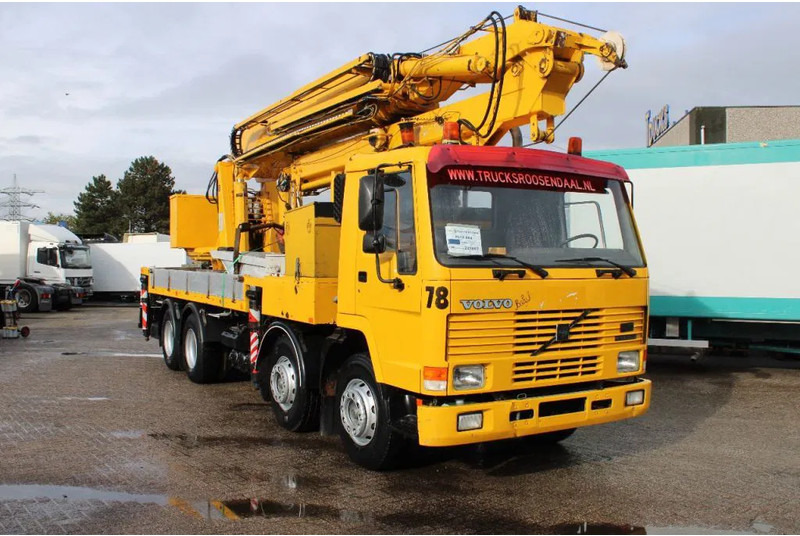 Volvo FL10 8X4 + GROMACH 34 mtr. + EURO 2 - Camião grua: foto 4 Volvo FL10 8X4 + GROMACH 34 mtr. + EURO 2 - Camião grua: foto 4