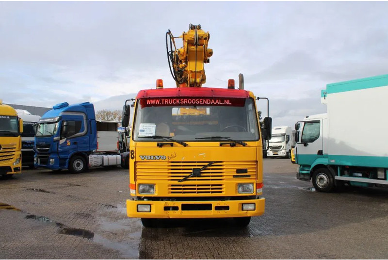 Volvo FL10 8X4 + GROMACH 34 mtr. + EURO 2 - Camião grua: foto 3 Volvo FL10 8X4 + GROMACH 34 mtr. + EURO 2 - Camião grua: foto 3