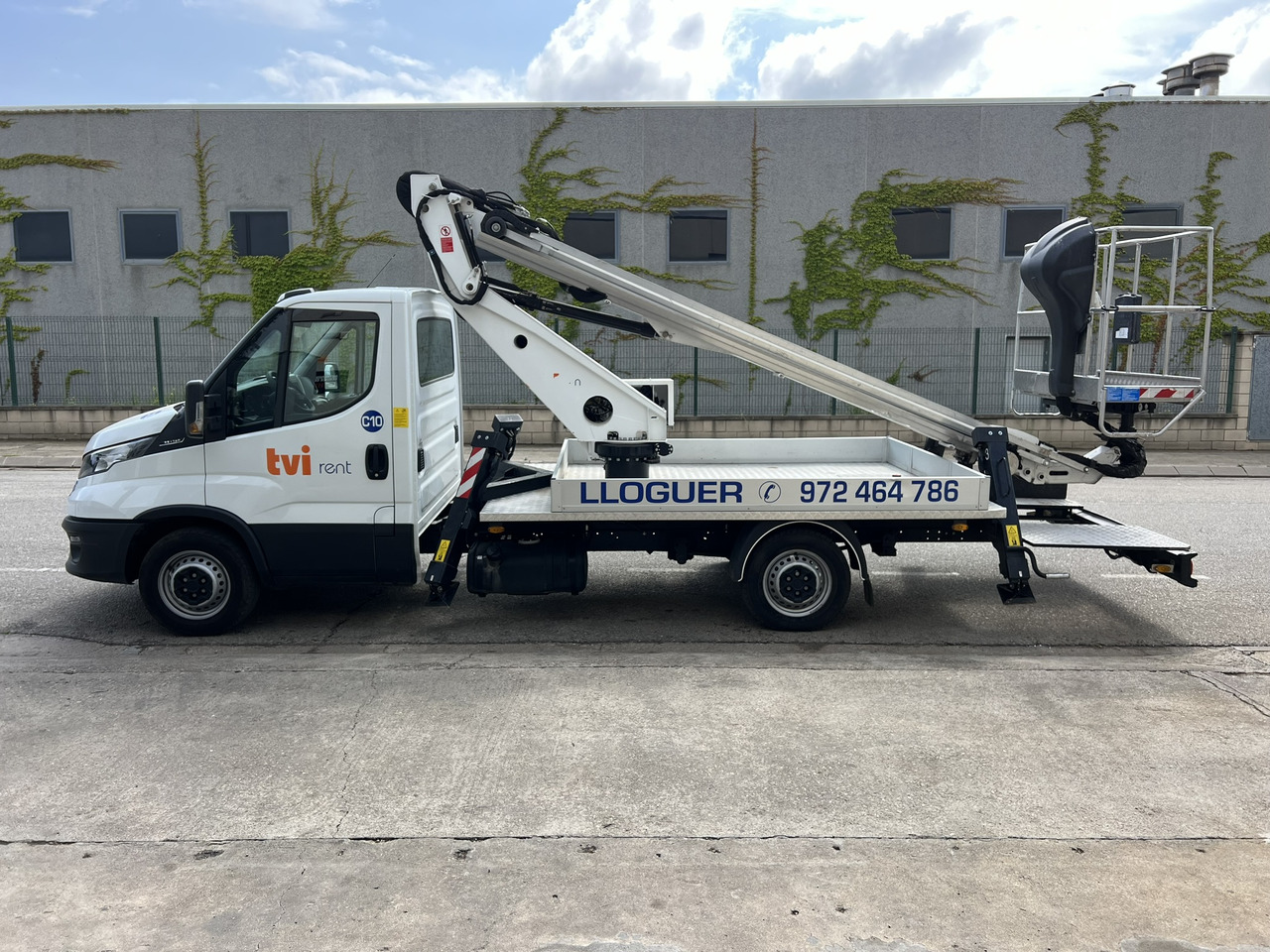 Iveco Daily + Oil&Steel Scorpion 1812 Smart Iveco Daily + Oil&Steel Scorpion 1812 Smart - Caminhão com plataforma aérea: foto 5 Iveco Daily + Oil&Steel Scorpion 1812 Smart Iveco Daily + Oil&Steel Scorpion 1812 Smart - Caminhão com plataforma aérea: foto 5