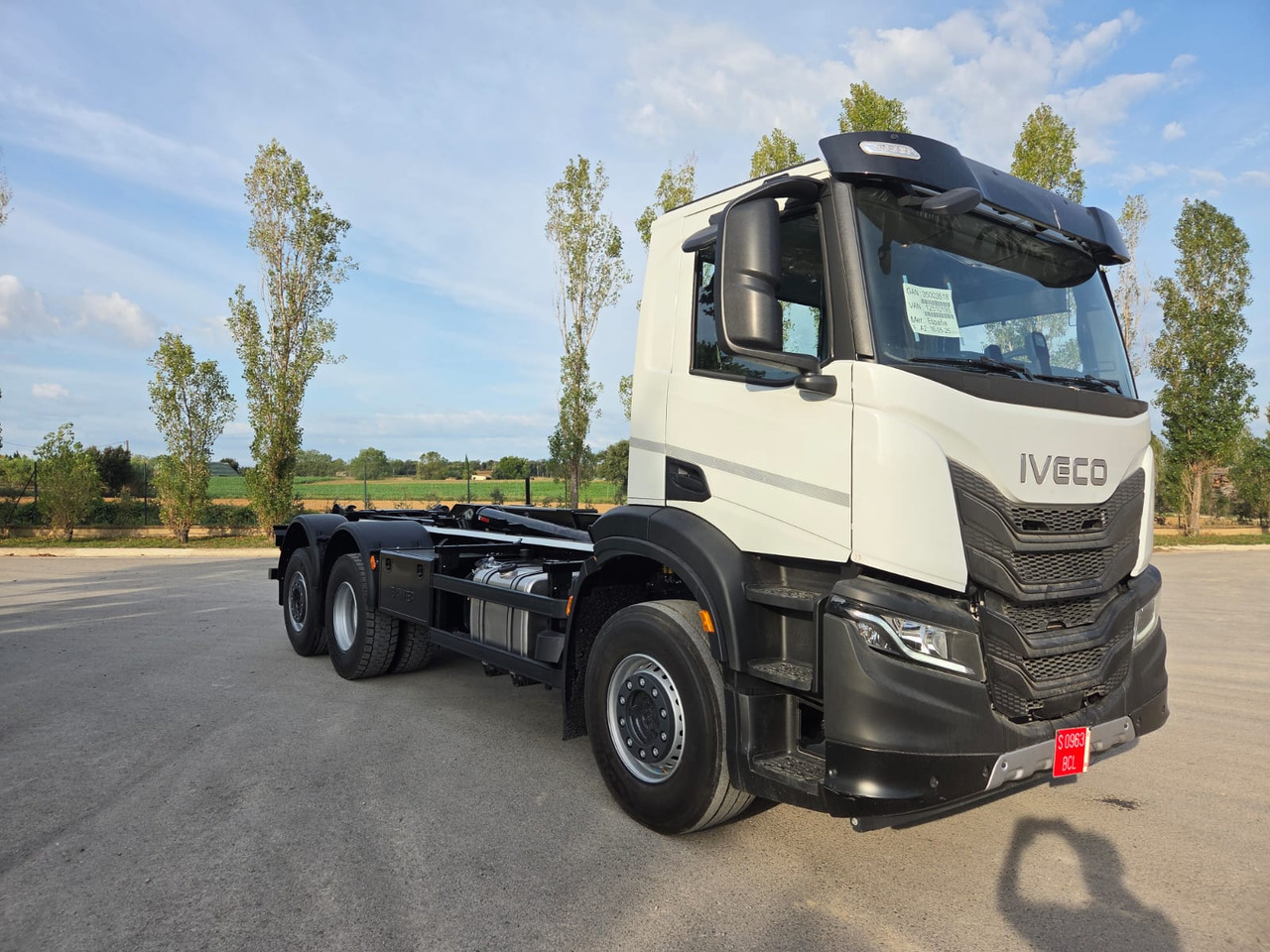 Iveco X-WAY AD280X46Y/PS - Camião transportador de contêineres/ Caixa móvel, Camião grua: foto 4 Iveco X-WAY AD280X46Y/PS - Camião transportador de contêineres/ Caixa móvel, Camião grua: foto 4