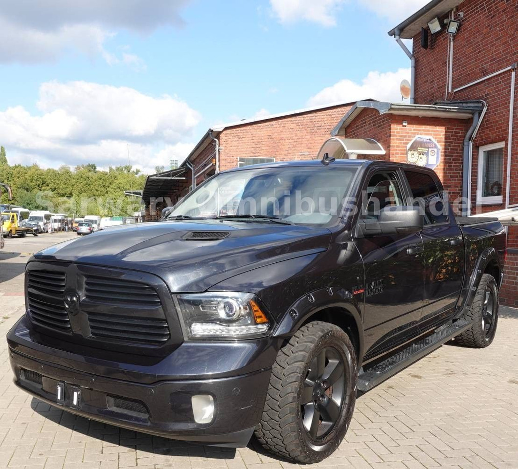 Dodge RAM 1500 HEMI 5.7 CREW CAB*Tüv:08.2027*Bighorn* - SUV: foto 2 Dodge RAM 1500 HEMI 5.7 CREW CAB*Tüv:08.2027*Bighorn* - SUV: foto 2