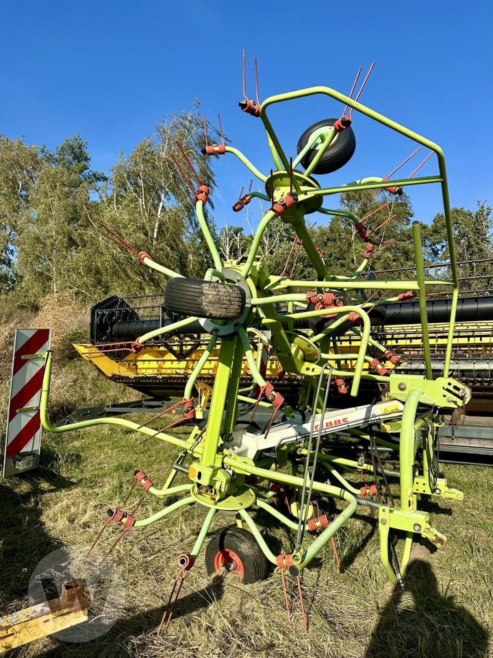 CLAAS Volto 770 - Ancinho enleirador: foto 1 CLAAS Volto 770 - Ancinho enleirador: foto 1