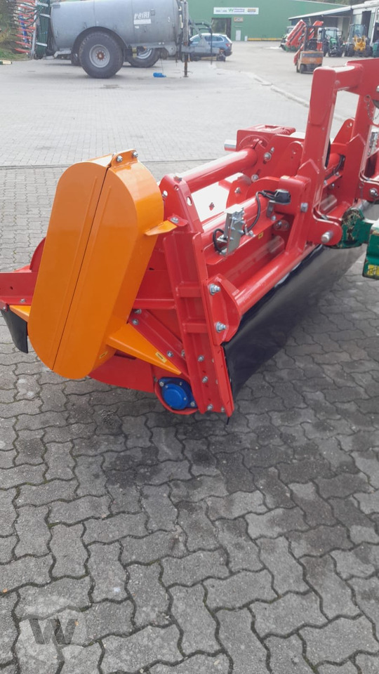 Dücker UM 27 - Triturador de martelos/ Destroçador: foto 3 Dücker UM 27 - Triturador de martelos/ Destroçador: foto 3