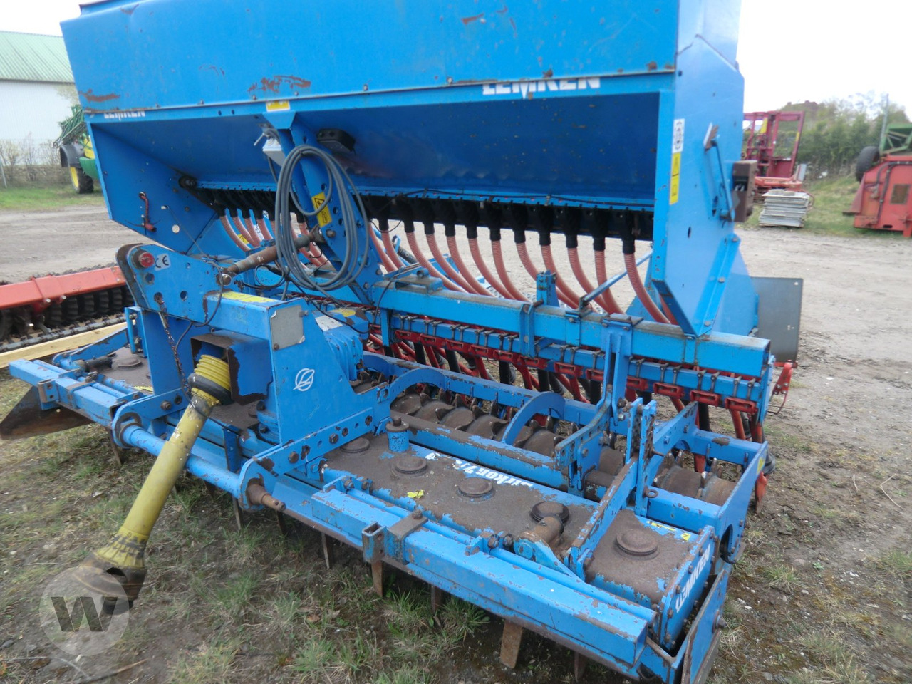 Lemken Zirkon 7/300 + DKA 3000 - Semeadora combinada: foto 1 Lemken Zirkon 7/300 + DKA 3000 - Semeadora combinada: foto 1