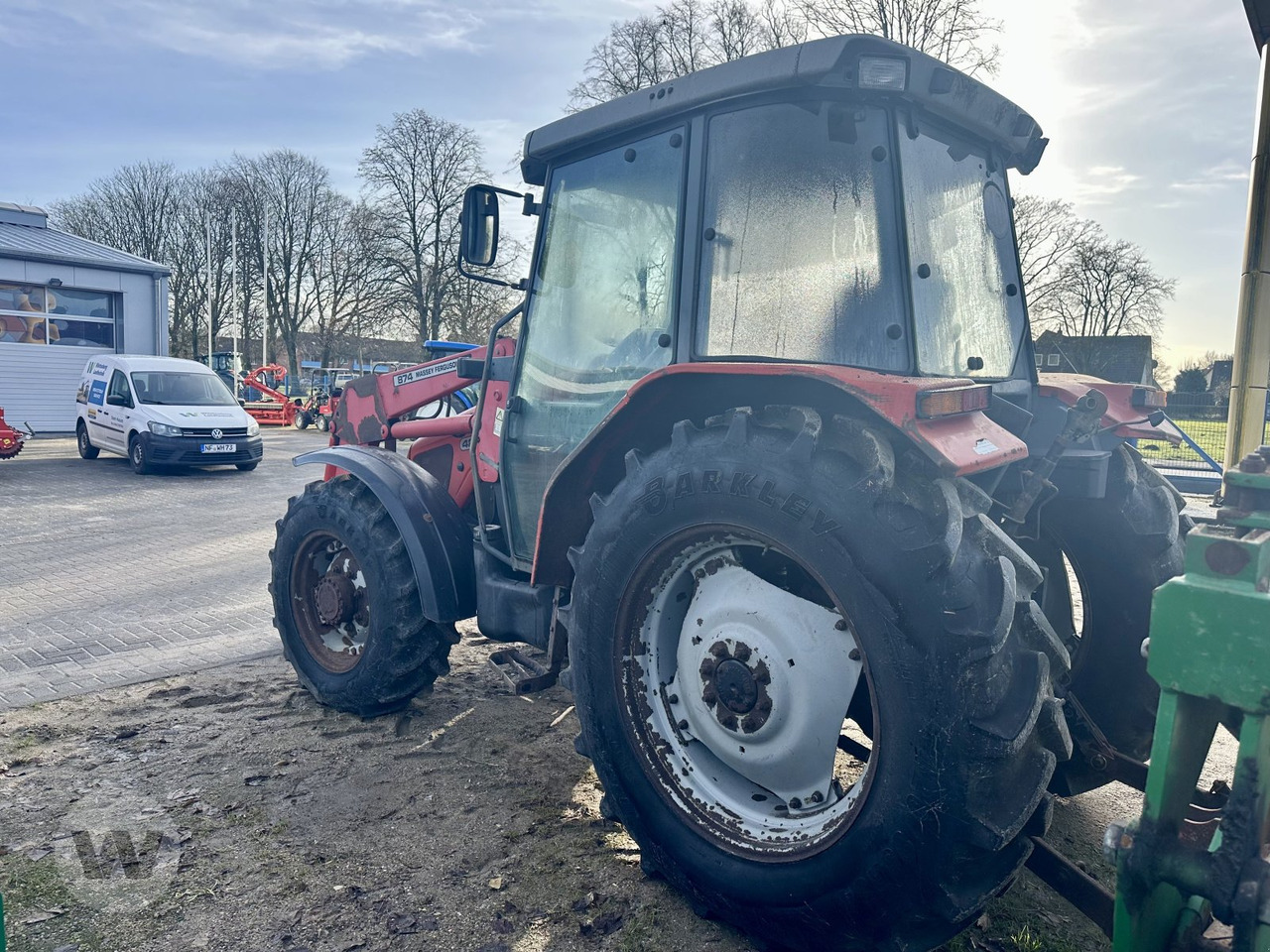 Massey Ferguson 4235 - Trator: foto 4 Massey Ferguson 4235 - Trator: foto 4