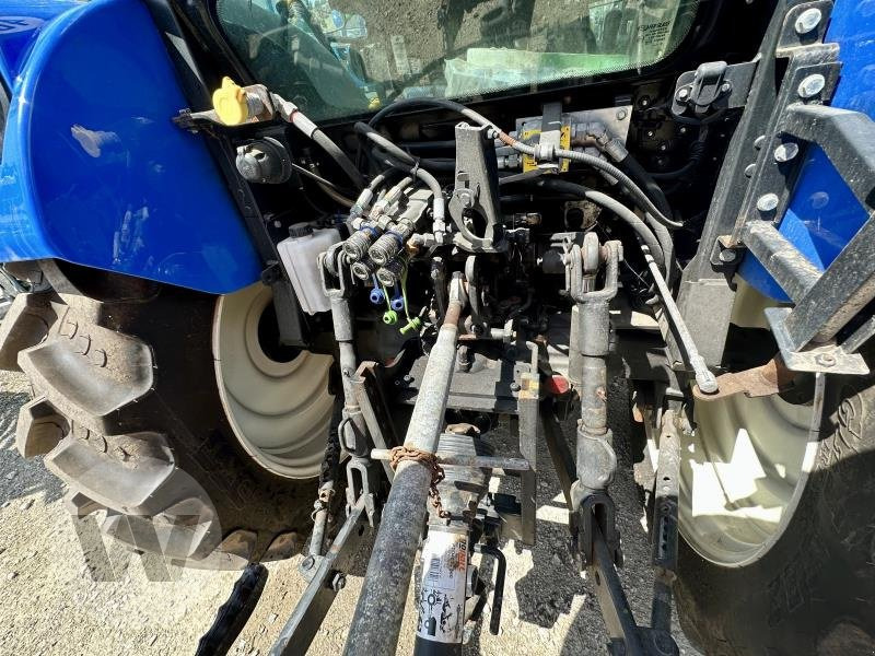 Trator New Holland T 4.65: foto 6