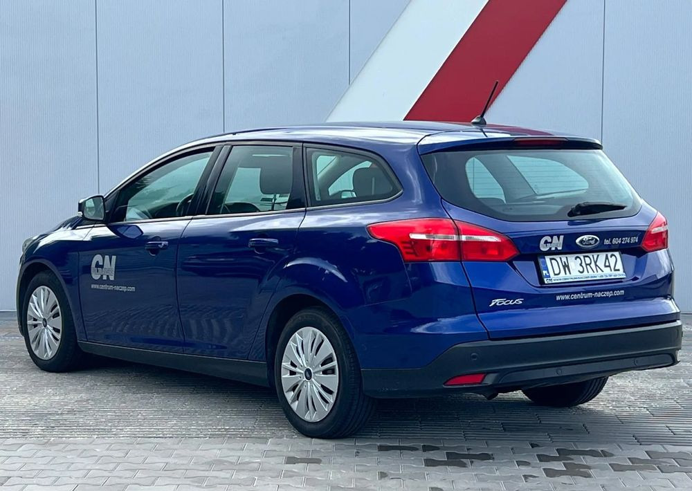 Ford Focus 1.5 TDCi Trend - Automóvel: foto 4 Ford Focus 1.5 TDCi Trend - Automóvel: foto 4