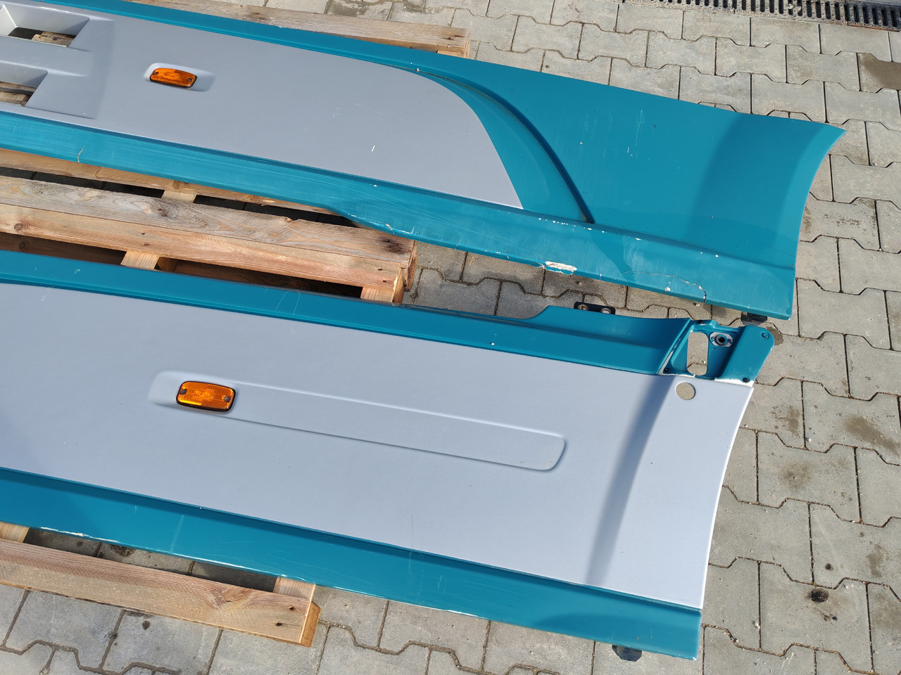 DAF XF106 EURO 6 / SIDE SPOILERS SET - Aerodinâmica/ Aerofólio: foto 4 DAF XF106 EURO 6 / SIDE SPOILERS SET - Aerodinâmica/ Aerofólio: foto 4
